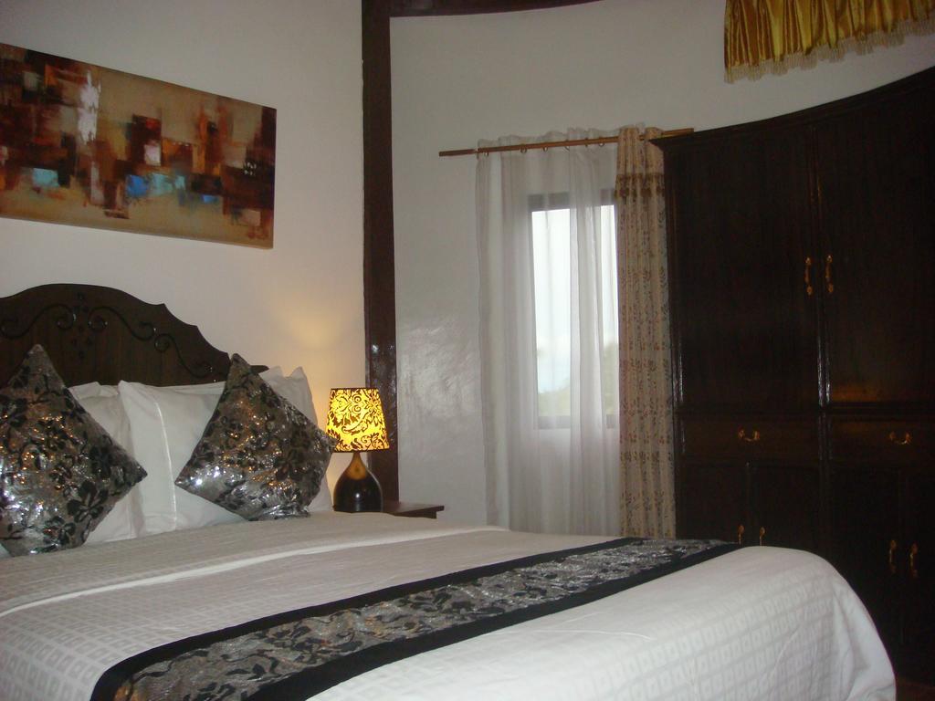 Padre Burgos Castle Resort Surigao Exterior foto