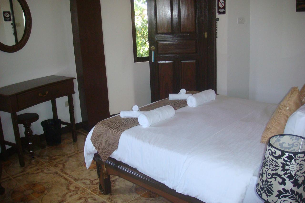 Padre Burgos Castle Resort Surigao Exterior foto