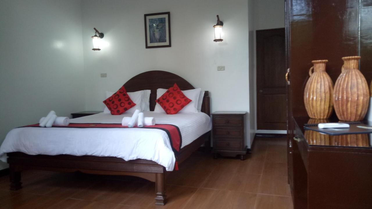 Padre Burgos Castle Resort Surigao Exterior foto